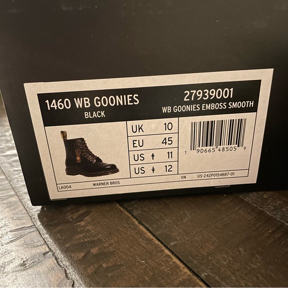 NWT Goonies Dr Martens Collaboration 1460 Men’s 11 / Women’s 12 - Picture 6 of 9